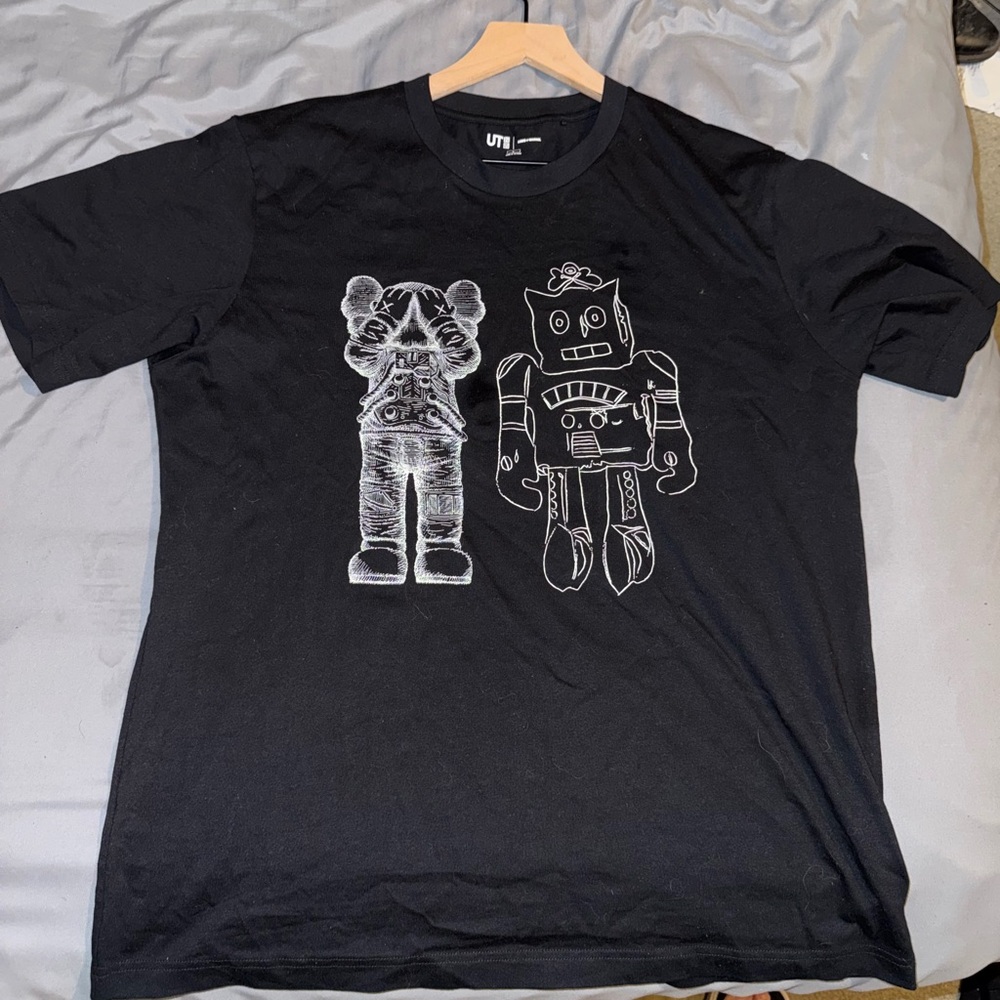 KAWS x Uniqlo T Shirt